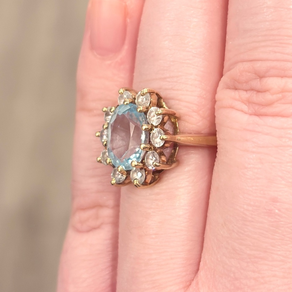 Vintage 10K Blue White Topaz Flower Cluster Ring, Sky Light Oval Size 5.5 - Picture 10 of 17